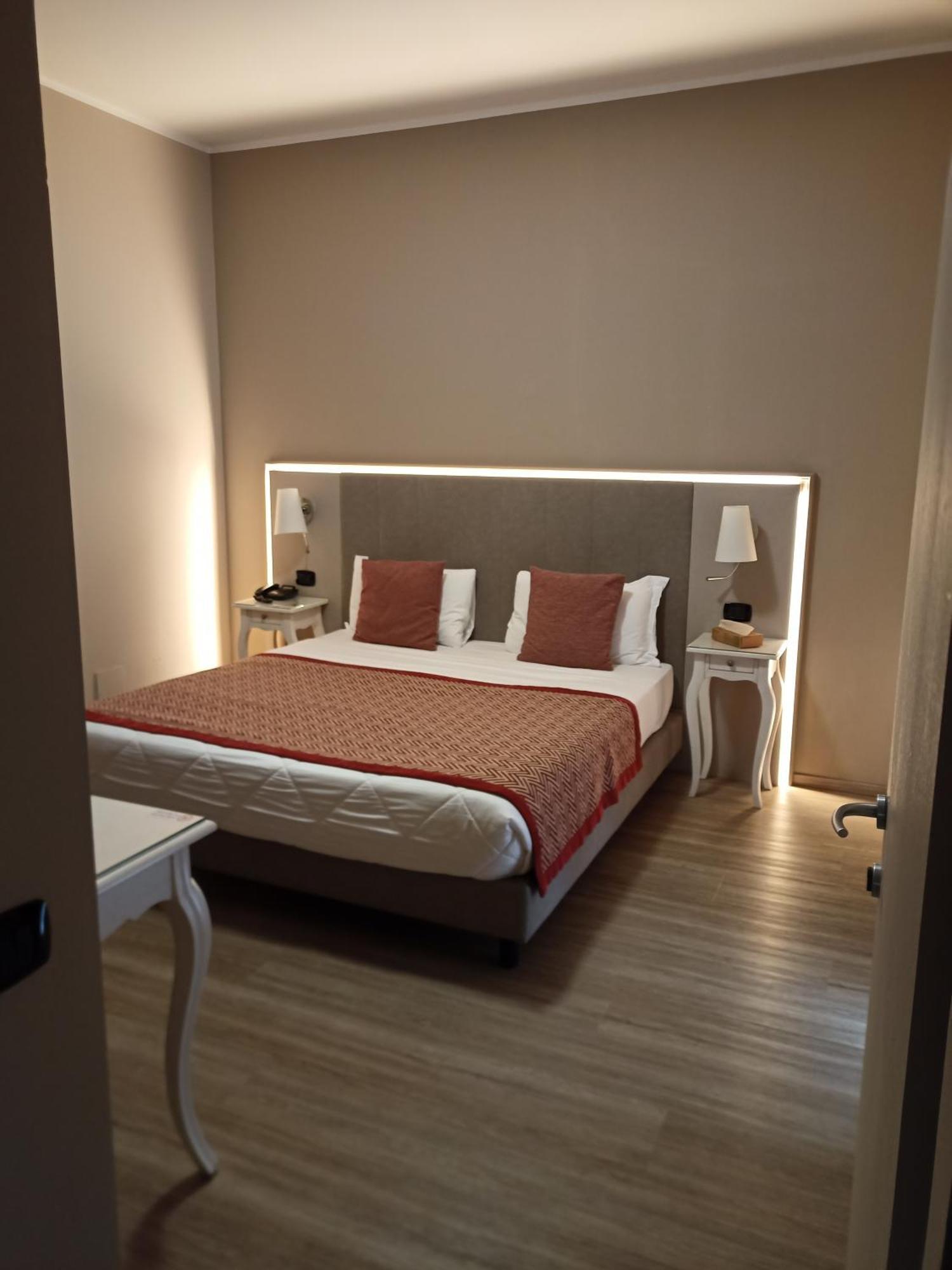 Hotel Villa Malpensa Vizzola Ticino Ngoại thất bức ảnh